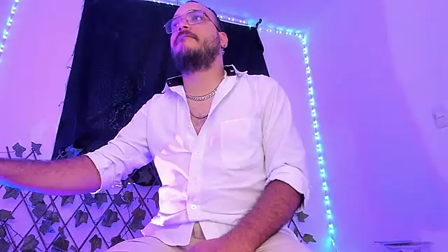 MarkWolfe1 online show from November 1, 10:03 pm