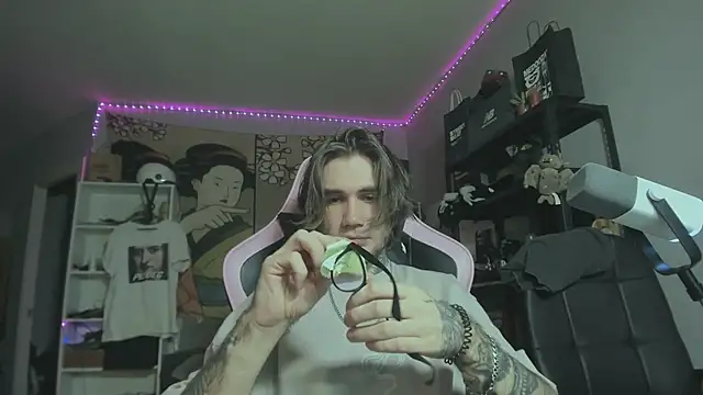 Go V Cs online show from January 17, 5:16 pm