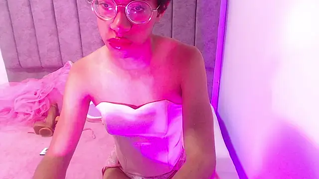 Athenea Zoe online show from November 8, 9:07 pm