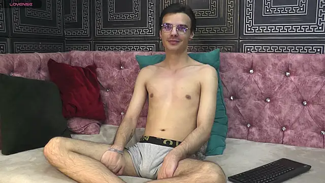 AidenStorm online show from November 14, 7:37 pm