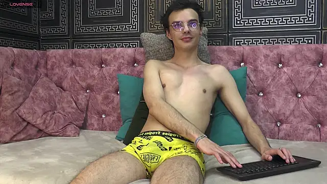 AidenStorm online show from November 9, 7:07 pm