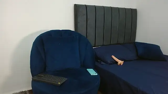 isak lane online show from November 10, 1:32 am