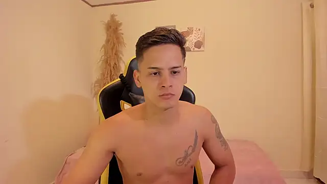 elmasmas01 online show from February 2, 2:36 pm