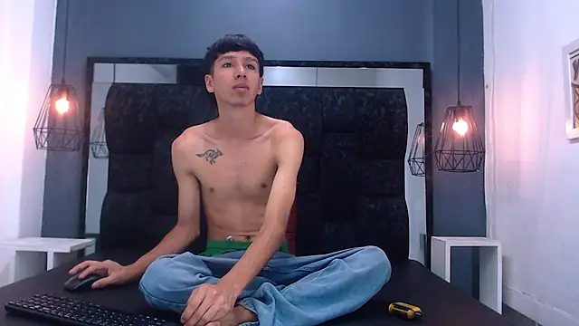 LaPantera Rosa online show from October 31, 7:28 pm