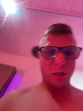 PolishBoy1995 online show from June 17, 5:37 pm