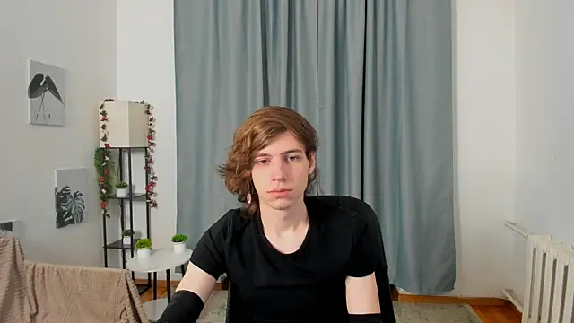 AvenGlow online show from December 14, 5:25 am