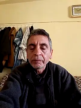 olgunadam7831 online show from November 18, 10:52 am