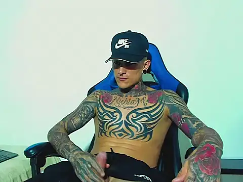 sexy men tatoo online show from November 5, 8:55 pm