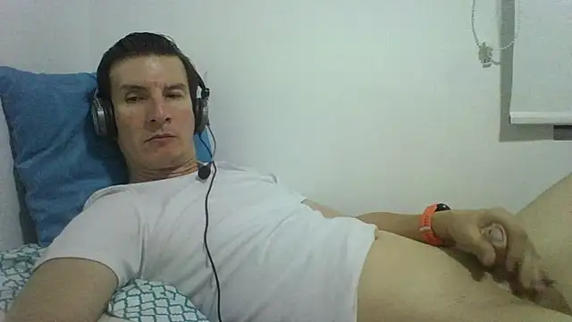 carliesexyman online show from December 21, 6:21 am