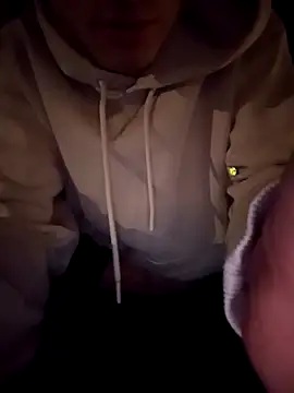 Simoncinooo23 online show from May 4, 12:12 am