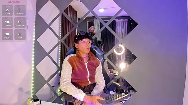 Max Steell online show from February 20, 6:19 am