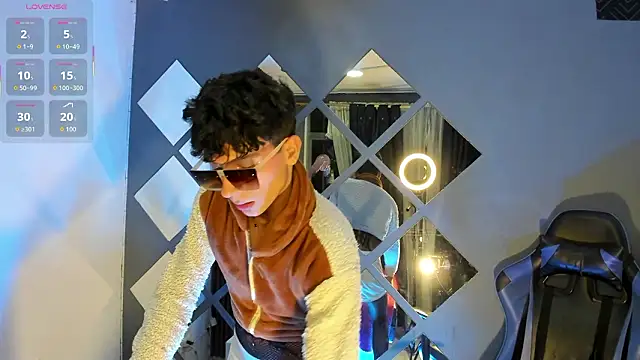 Max Steell online show from February 20, 4:31 am