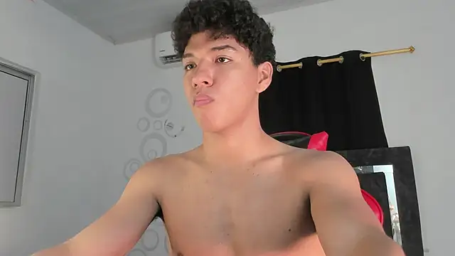 Maximiliano Khalil online show from March 8, 7:29 pm