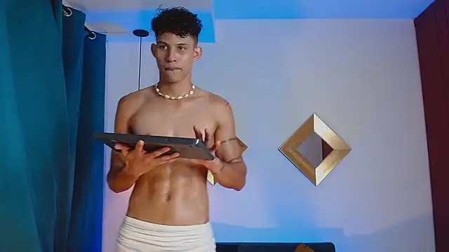 KamiSuarez online show from October 31, 10:24 pm