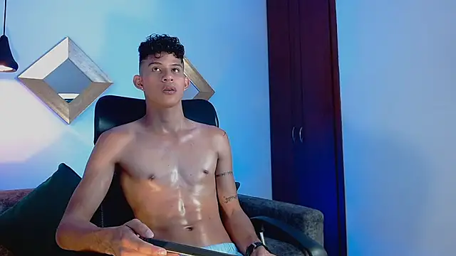 KamiSuarez online show from April 28, 6:34 pm