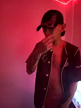 Aron Jones  online show from November 3, 12:59 am