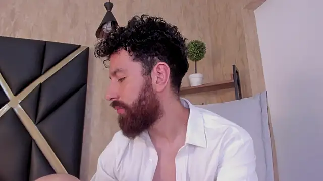 jackfoden01 online show from October 31, 6:04 am