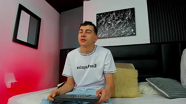 Snapshot of Duolust1 chatting on November 7, 12:08 pm Duolust1 online show from November 7, 12:08 pm