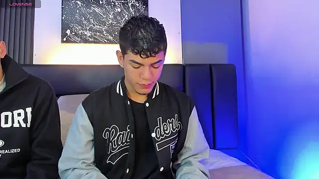 Snapshot of Duolust1 chatting on November 20, 12:15 pm Duolust1 online show from November 20, 12:15 pm