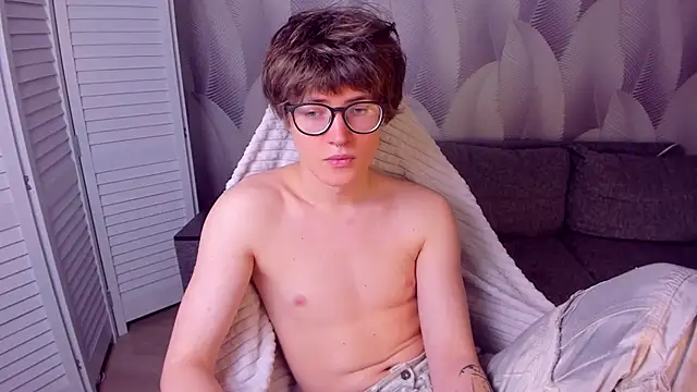 Syndy Dels online show from March 19, 2:42 pm