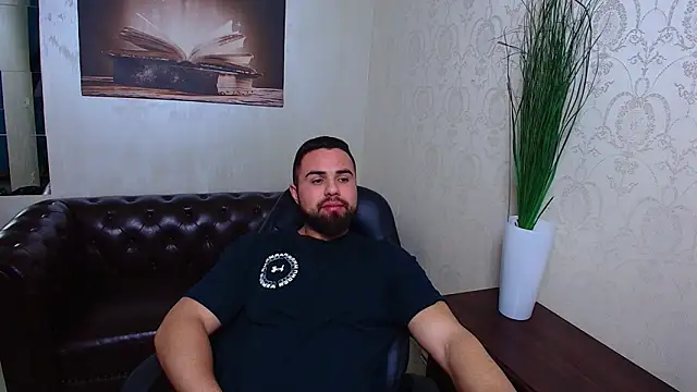 HayesWood online show from February 3, 5:49 am