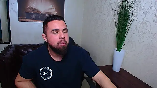 HayesWood online show from February 3, 6:40 am