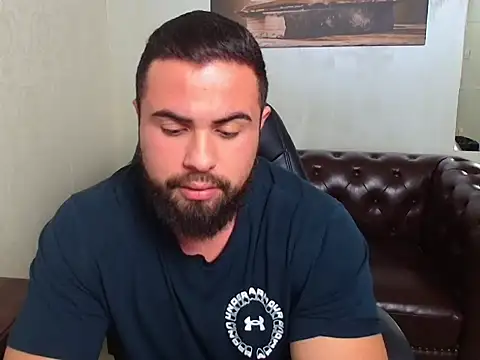 HayesWood online show from December 18, 6:20 am