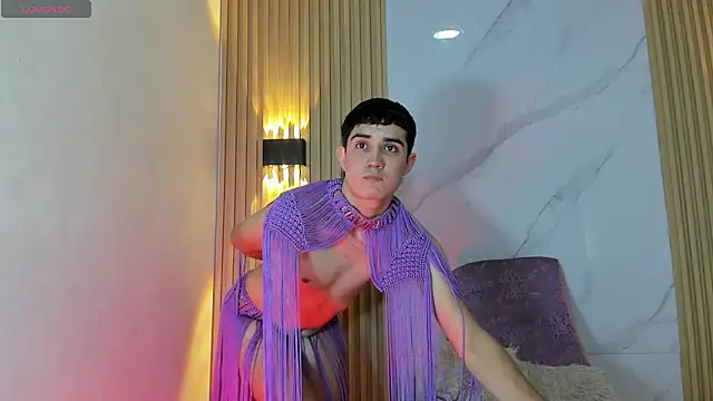 alejo gray online show from October 31, 4:14 am