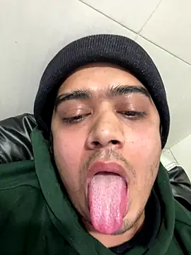 FlashyOcean53 online show from January 6, 11:42 pm