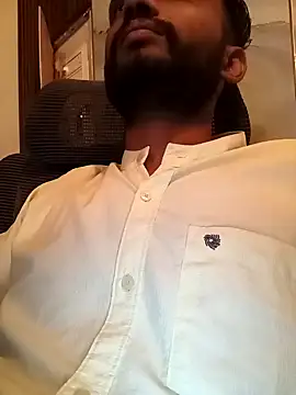 Advance01 online show from November 7, 7:06 pm