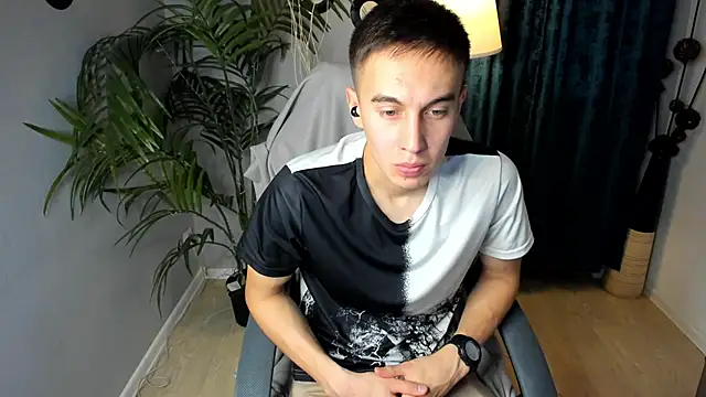 MarkKullen online show from November 28, 5:26 pm