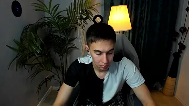 MarkKullen online show from December 2, 4:21 pm