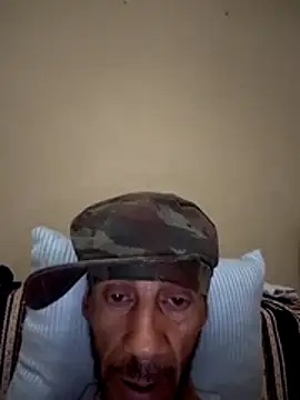 walide100000 online show from April 21, 1:42 am