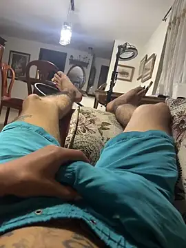 tevoyagustar69 online show from November 15, 6:04 am