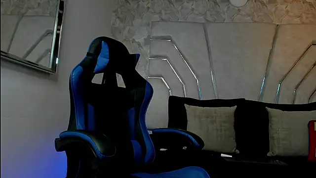 MAXTHOMSON online show from April 25, 12:35 am