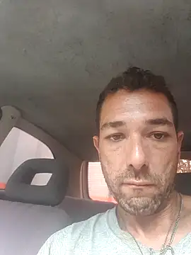 Guilherme30oliv online show from April 10, 4:47 pm