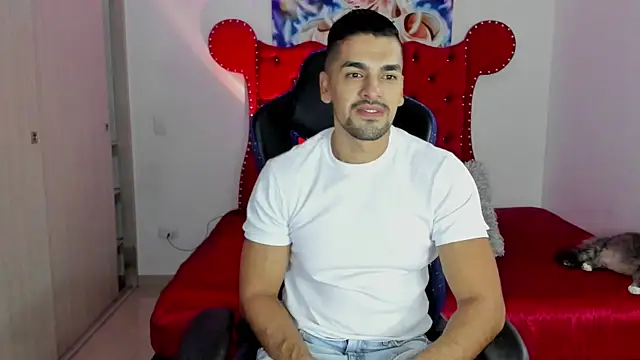 axelwinters   online show from April 6, 11:11 am