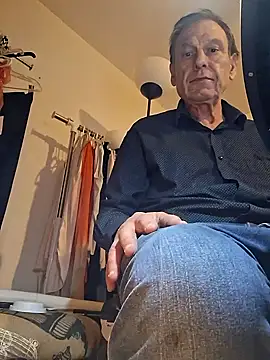 rando120001 online show from March 22, 3:44 am