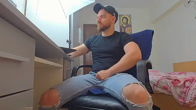 Ryanstone  online show from May 11, 3:19 am