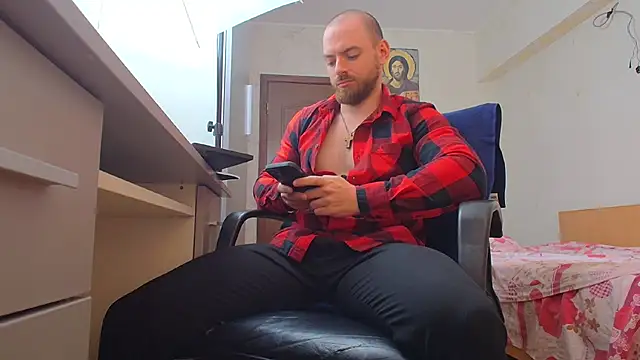 Ryanstone  online show from May 2, 5:54 am