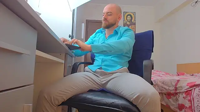 Ryanstone  online show from May 7, 3:39 am