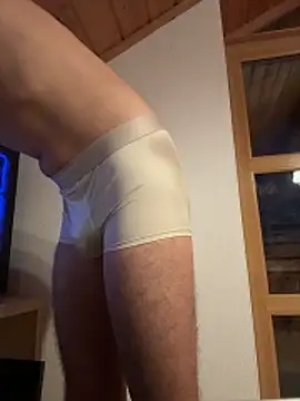 Esclav0 online show from November 13, 4:33 pm