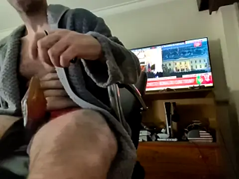 casalhottuga online show from November 18, 10:01 pm