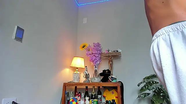 lucian davii online show from May 11, 1:46 pm
