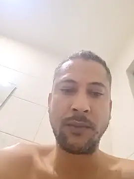 Arrombador20 online show from April 26, 4:43 am