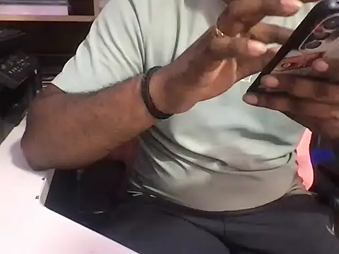 KingCobra 07 online show from April 4, 2:30 am