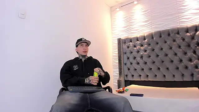 DANTE ARMSTRONG online show from January 13, 4:06 am