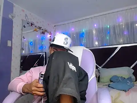 Santy bigcock 01 online show from May 4, 3:14 pm
