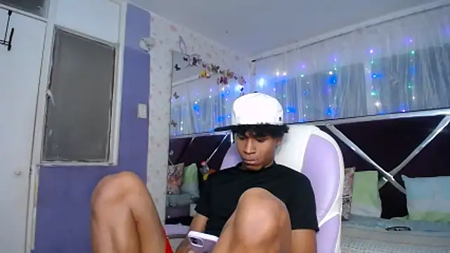 Santy bigcock 01 online show from April 14, 2:16 pm