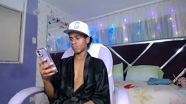Santy bigcock 01 online show from May 6, 3:23 pm